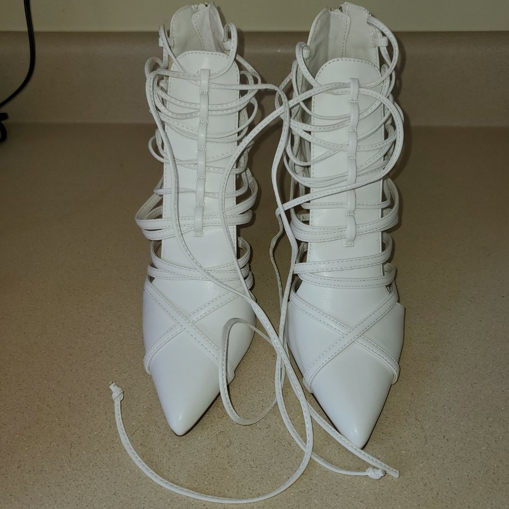 Shoe Dazzle Marshalle White Heels